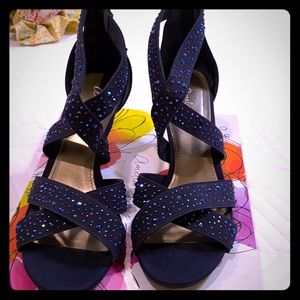 Zipper back Navy, cocktail pumps size 9